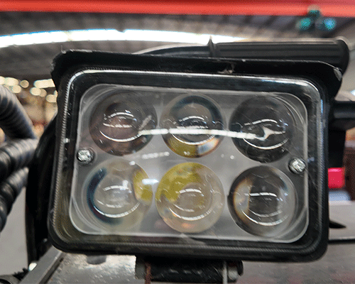 Carregador de rastos compacto